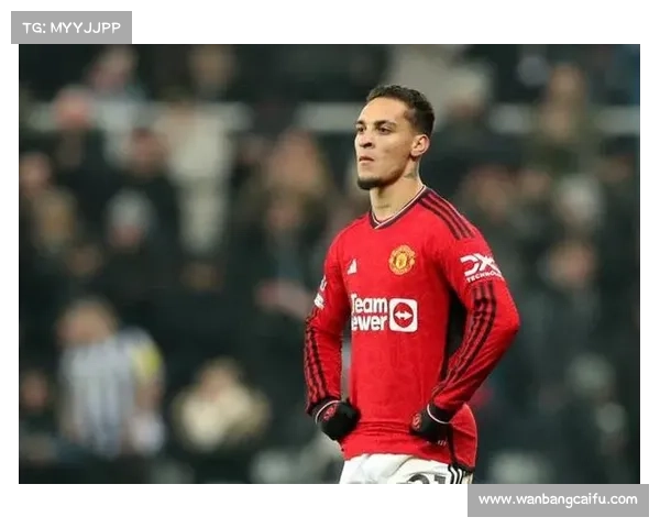 曼联边锋安东尼引费内巴切4500万欧报价 球员倾向继续留队